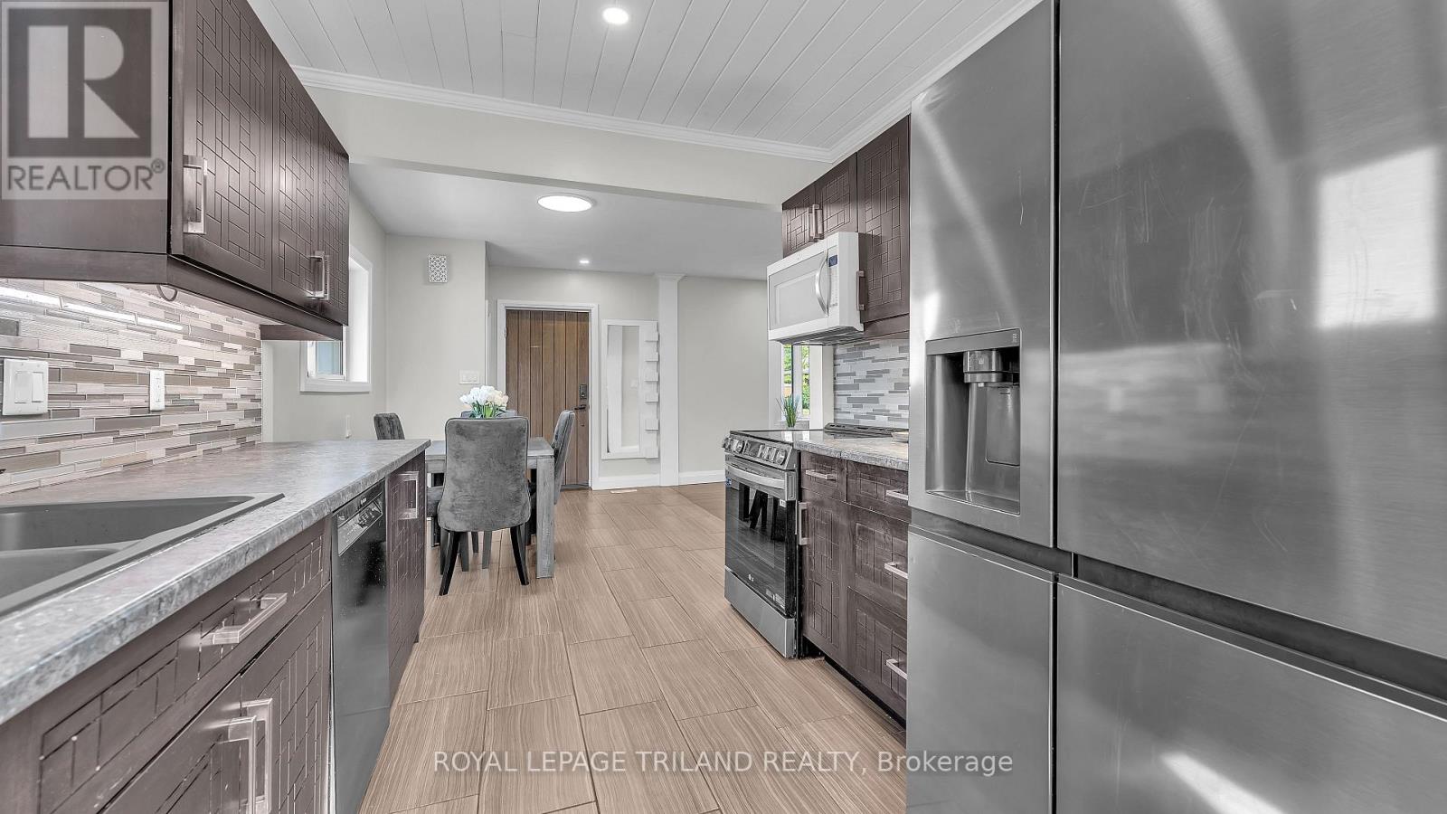 205 Erie Street Property Photo 14