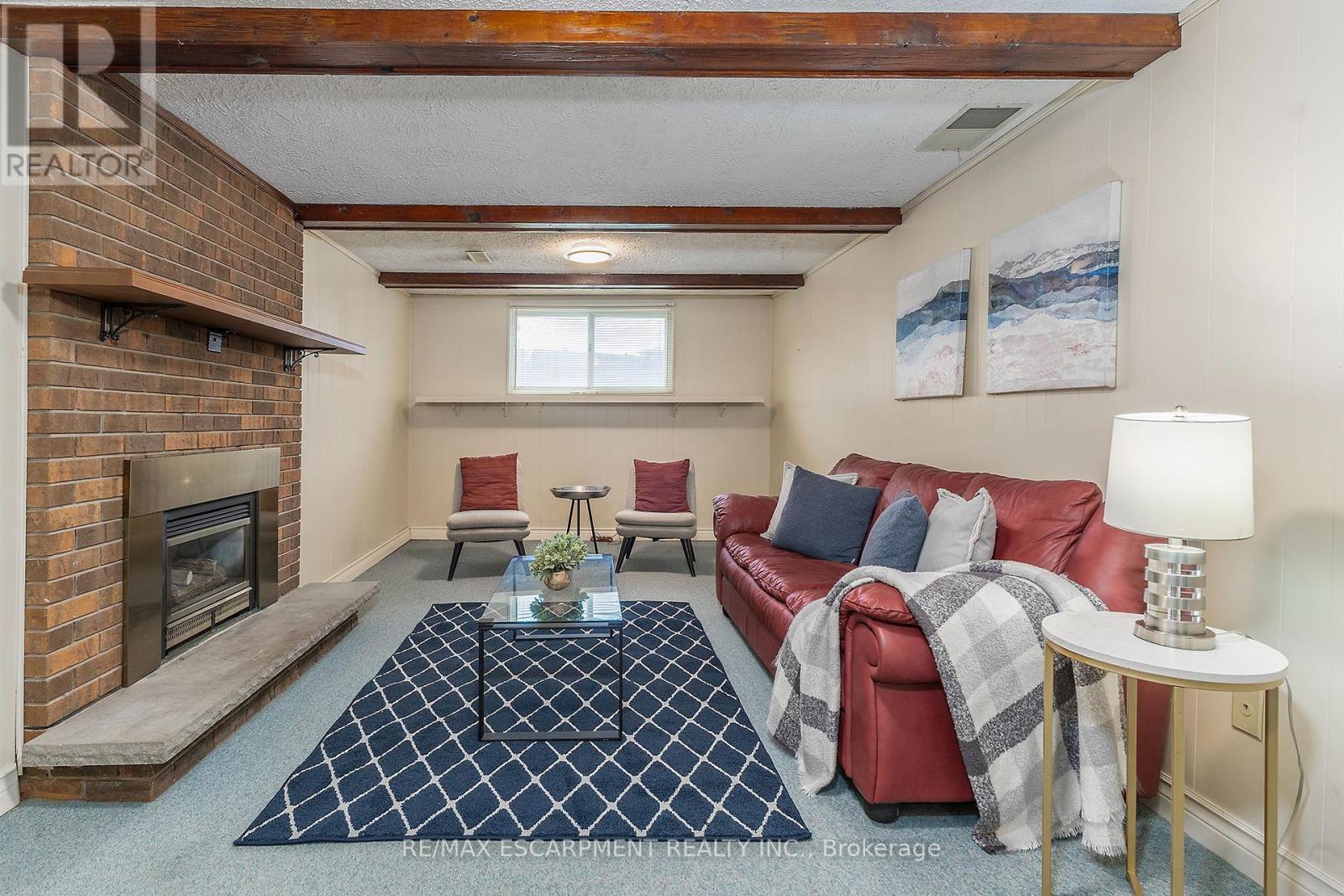 21 Green Forest Drive Property Photo 18