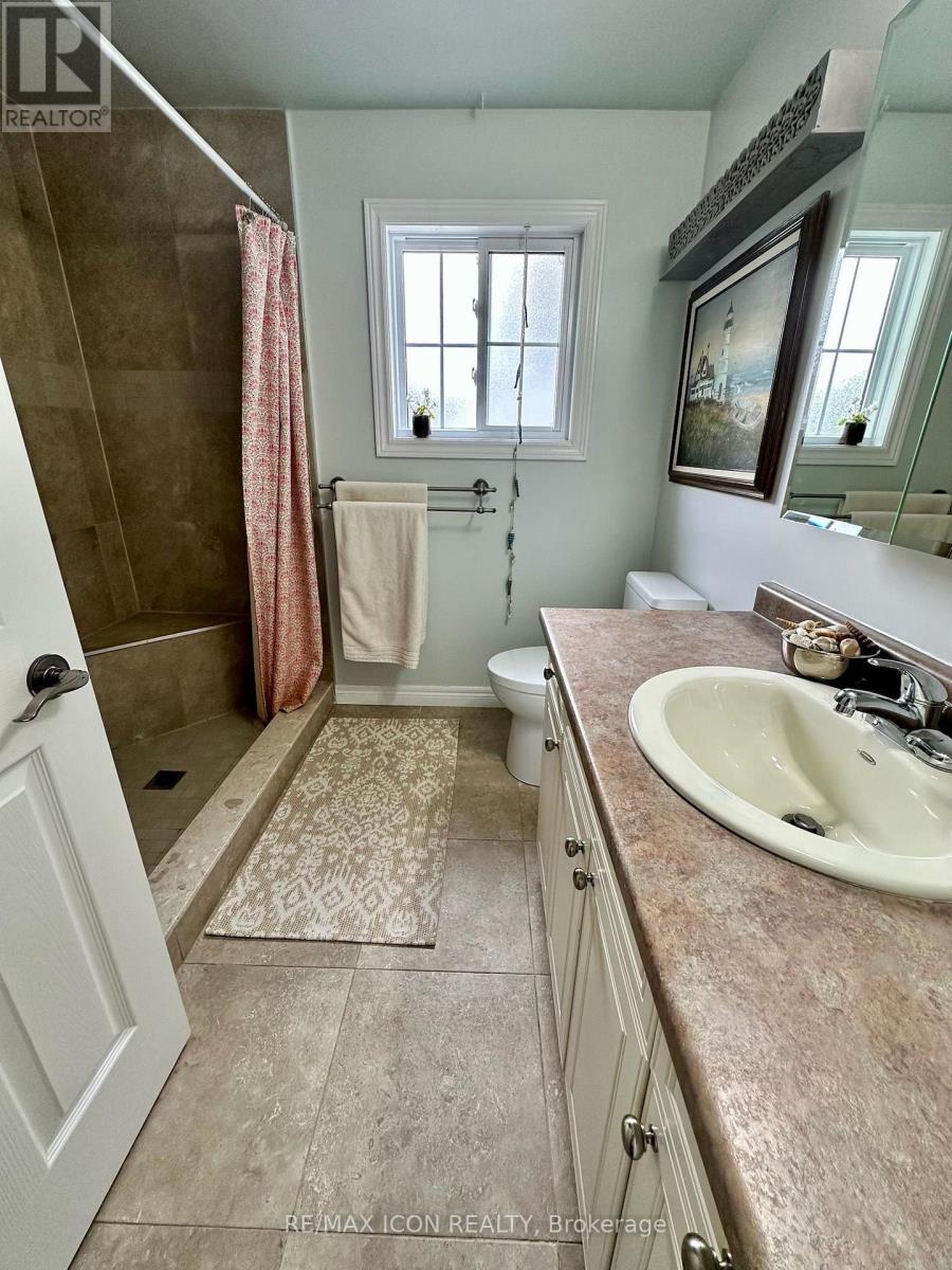 201 Biltmore Drive Property Photo 9