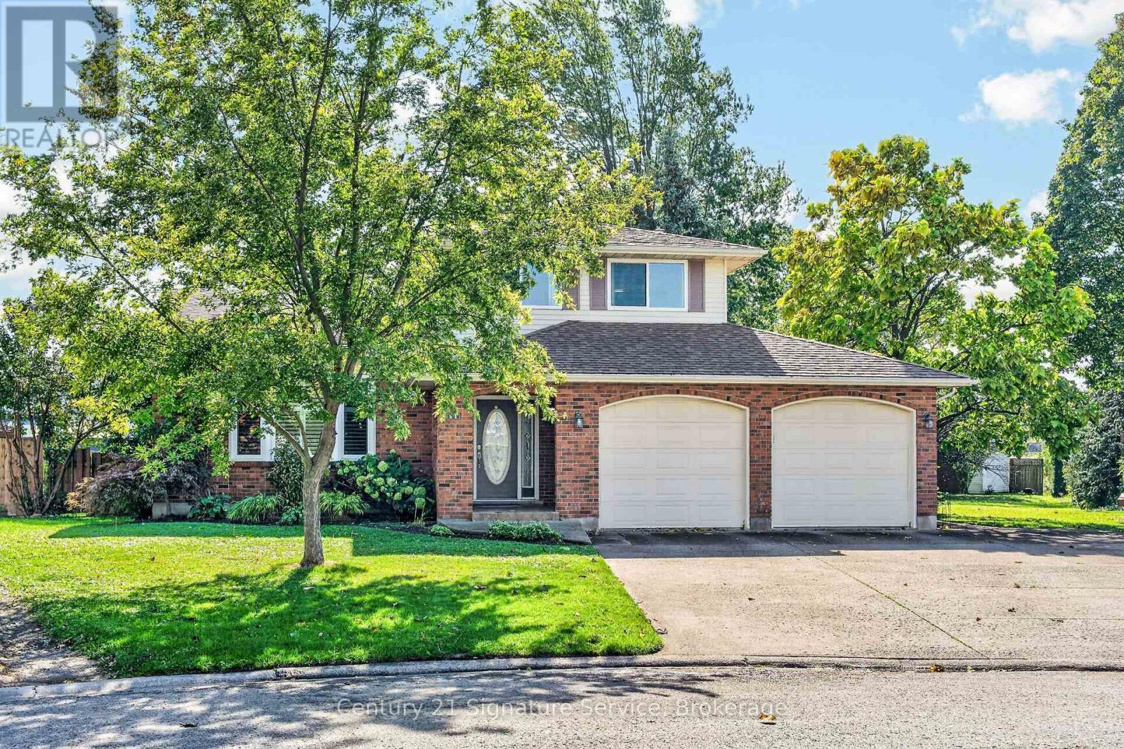 11 Fuller Crescent Property Photo 2