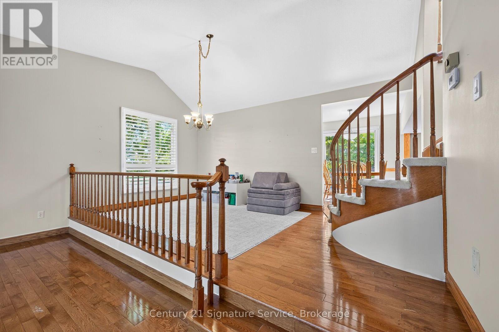 11 Fuller Crescent Property Photo 16