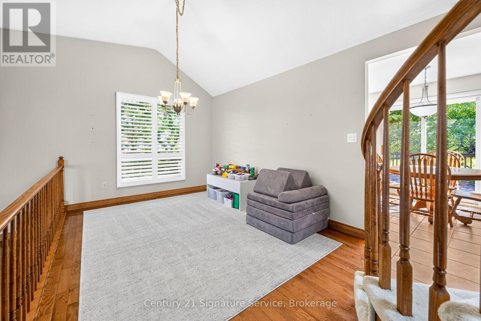 11 Fuller Crescent Property Photo 17