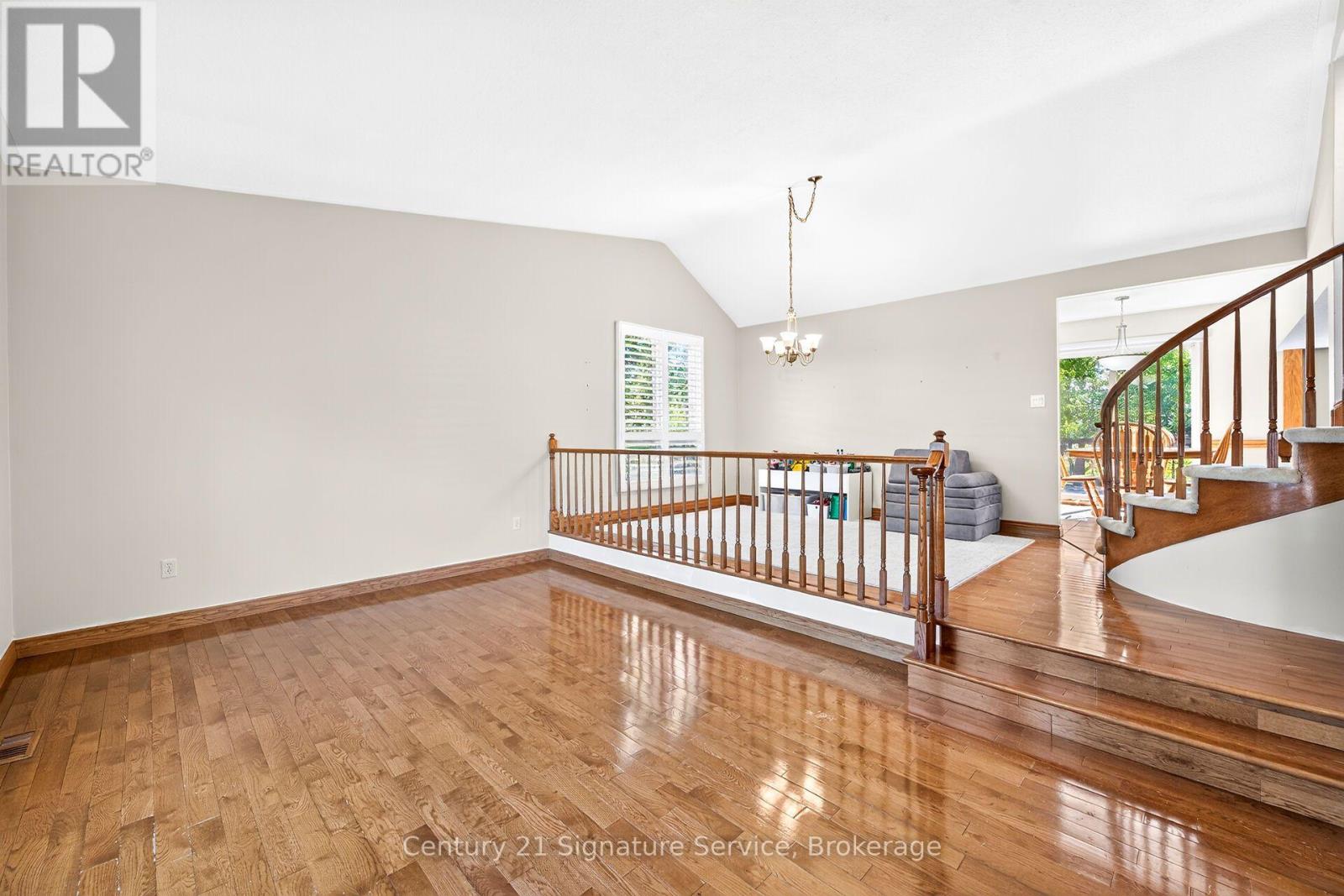 11 Fuller Crescent Property Photo 20