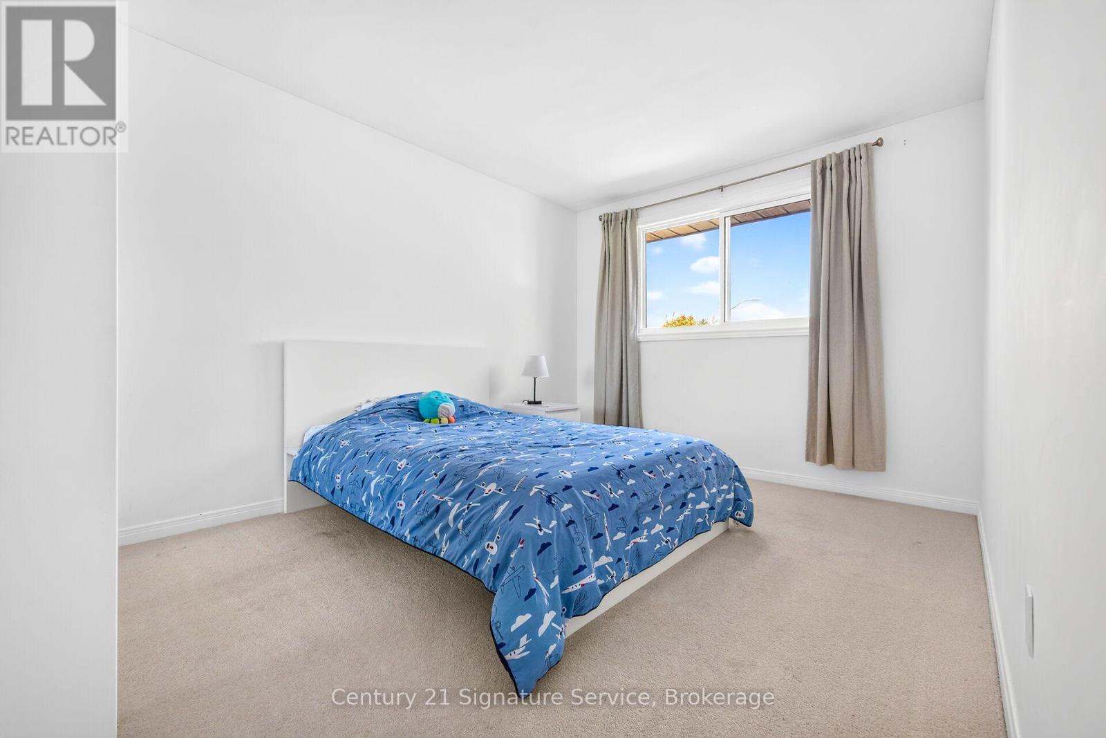 11 Fuller Crescent Property Photo 23