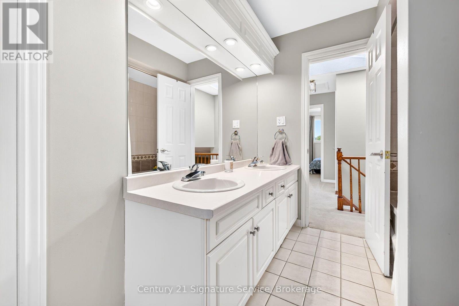11 Fuller Crescent Property Photo 25