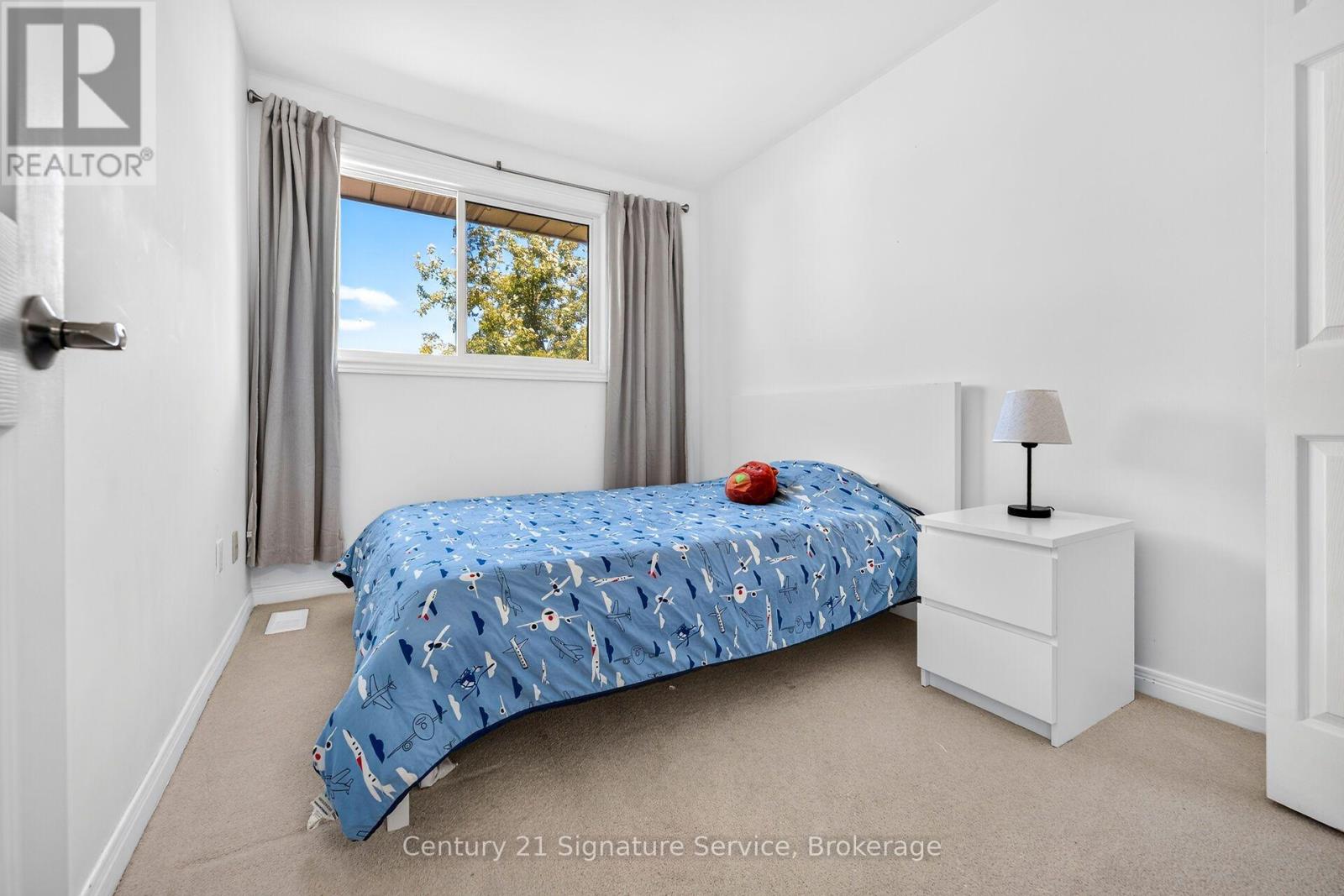 11 Fuller Crescent Property Photo 26