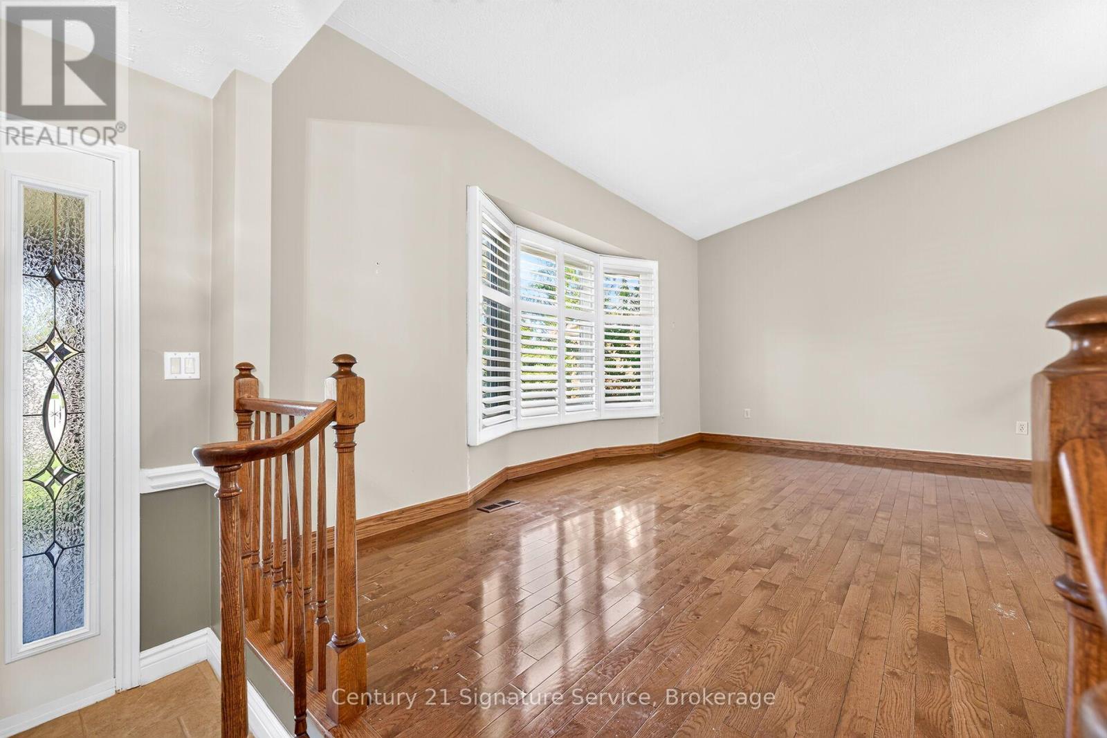 11 Fuller Crescent Property Photo 34