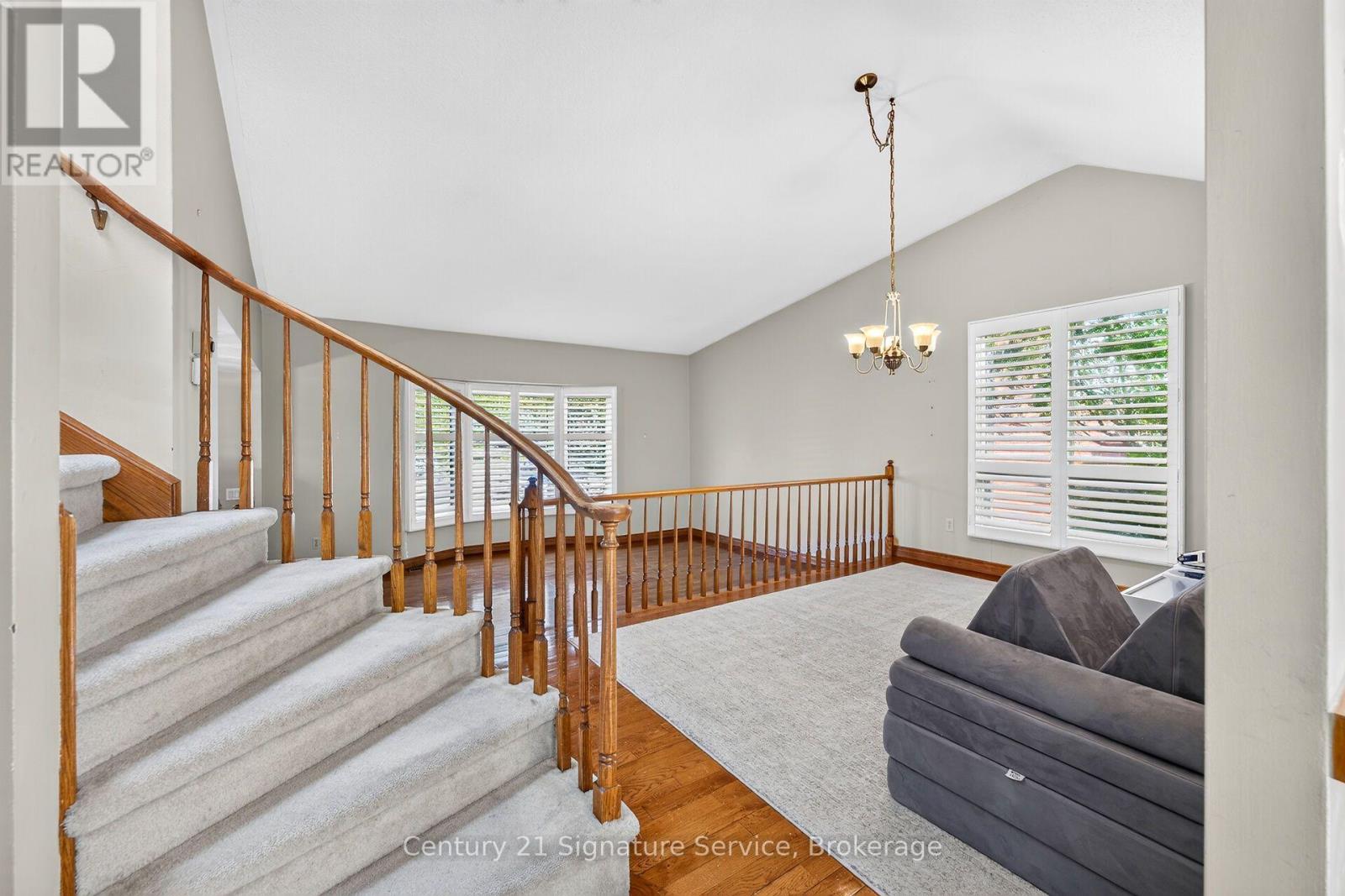 11 Fuller Crescent Property Photo 35