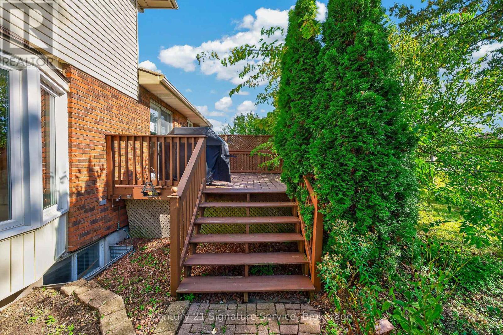 11 Fuller Crescent Property Photo 41