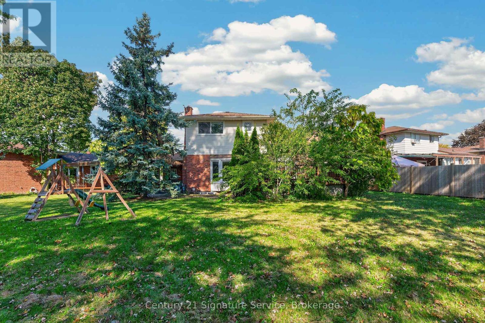11 Fuller Crescent Property Photo 45