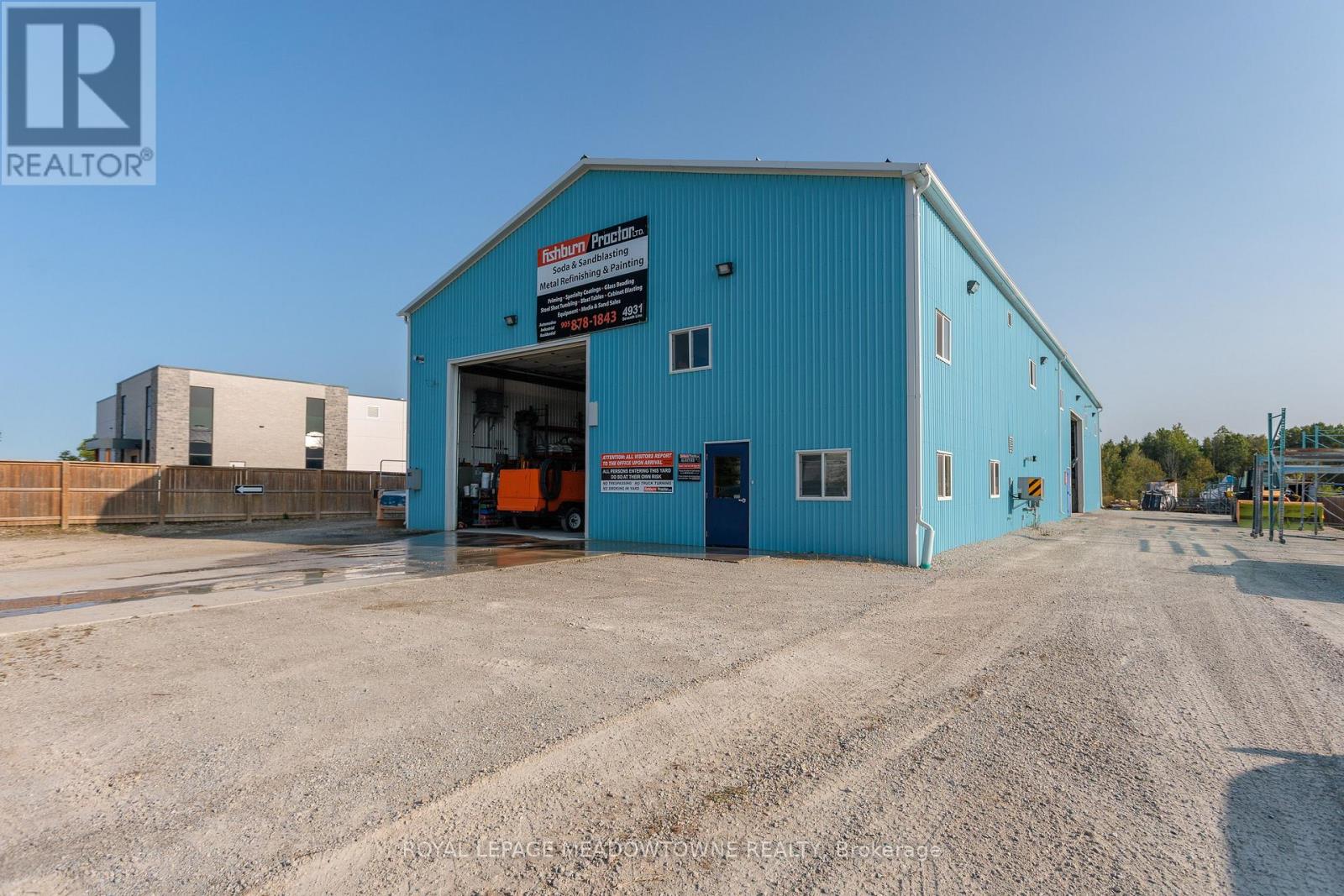 4931 7th Line Property Photo 3