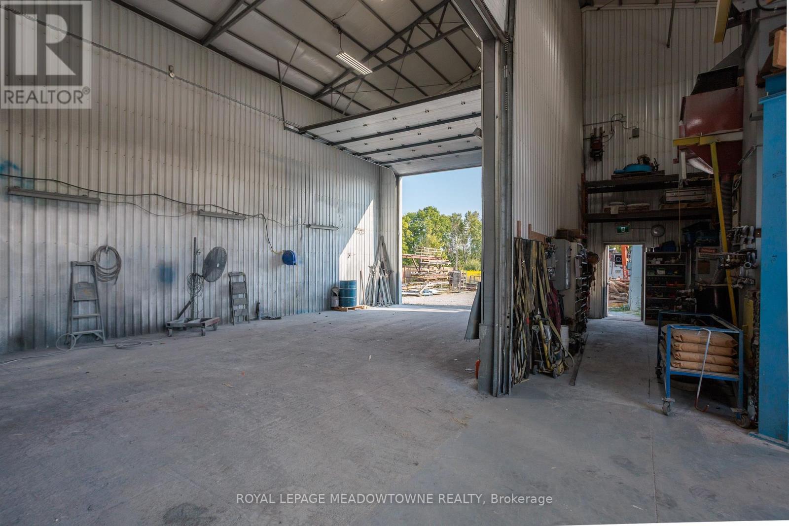 4931 7th Line Property Photo 7