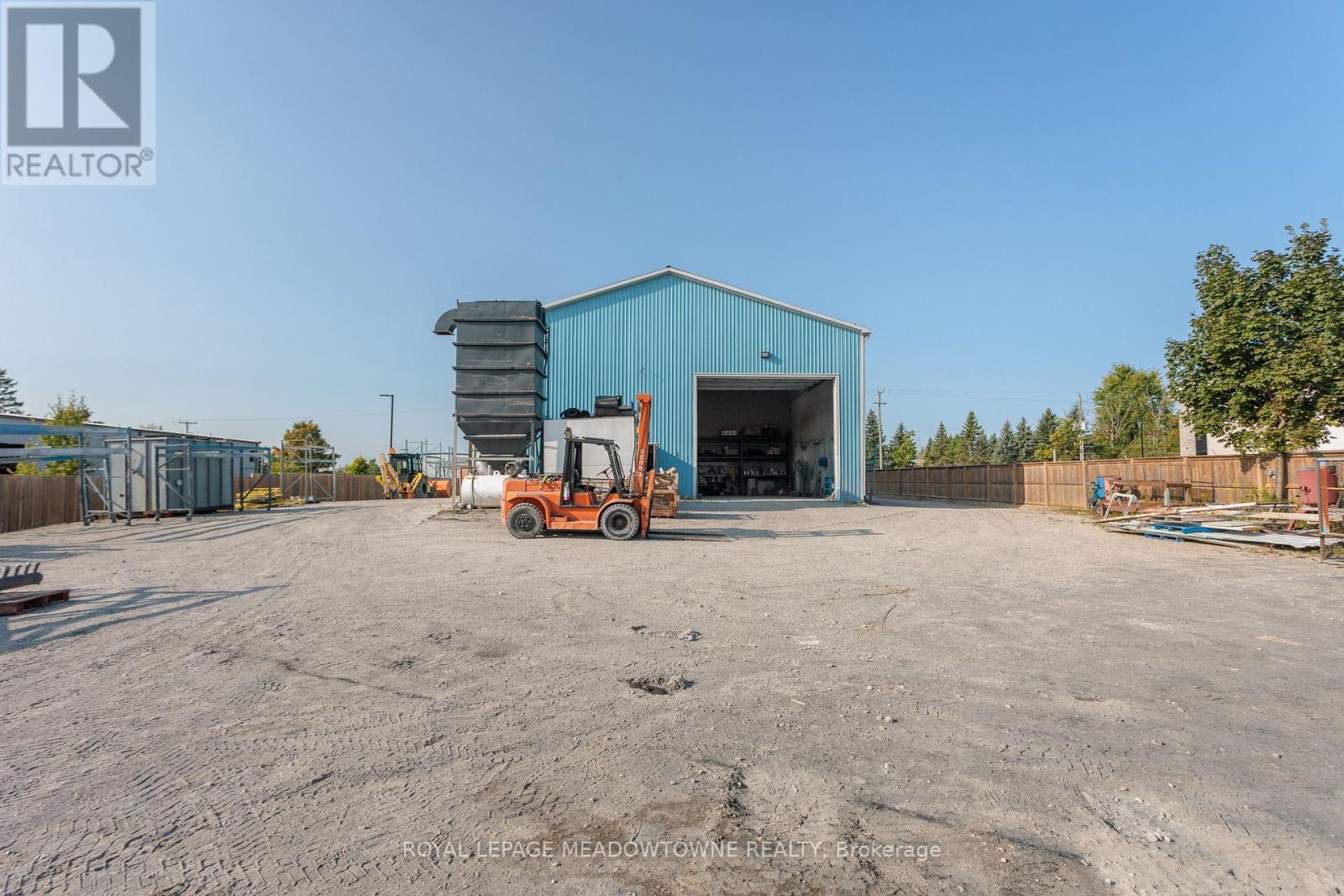 4931 7th Line Property Photo 19