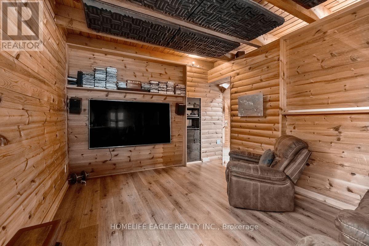 1092 South Clear Lake Road Property Photo 21