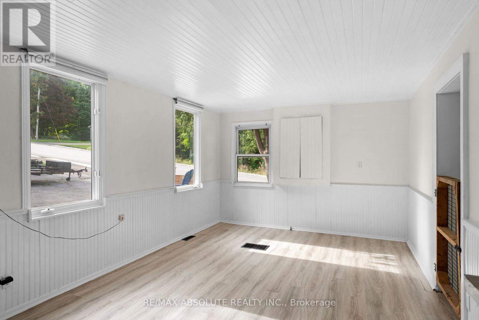 903 River Road Property Photo 24