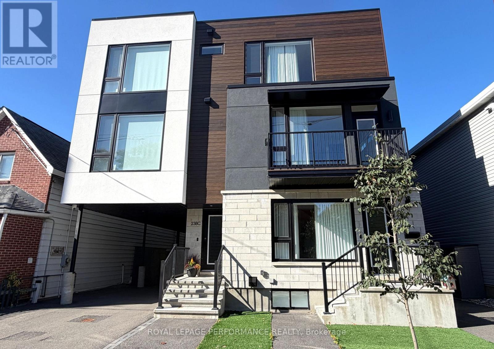 A/b - 238 Lebreton Street N Property Photo 2