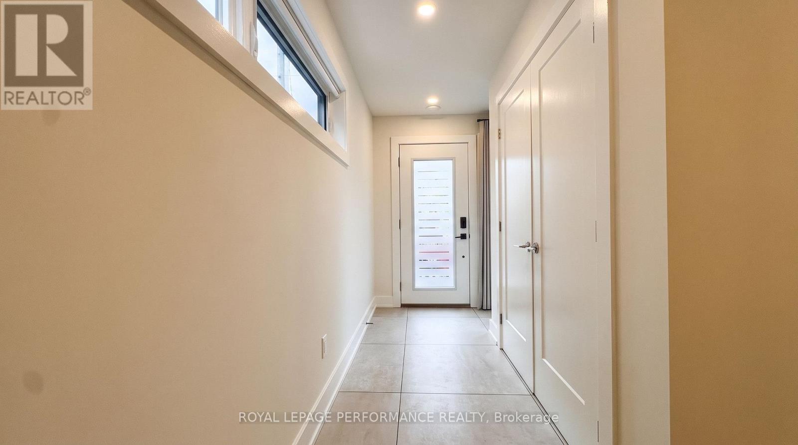 A/b - 238 Lebreton Street N Property Photo 3