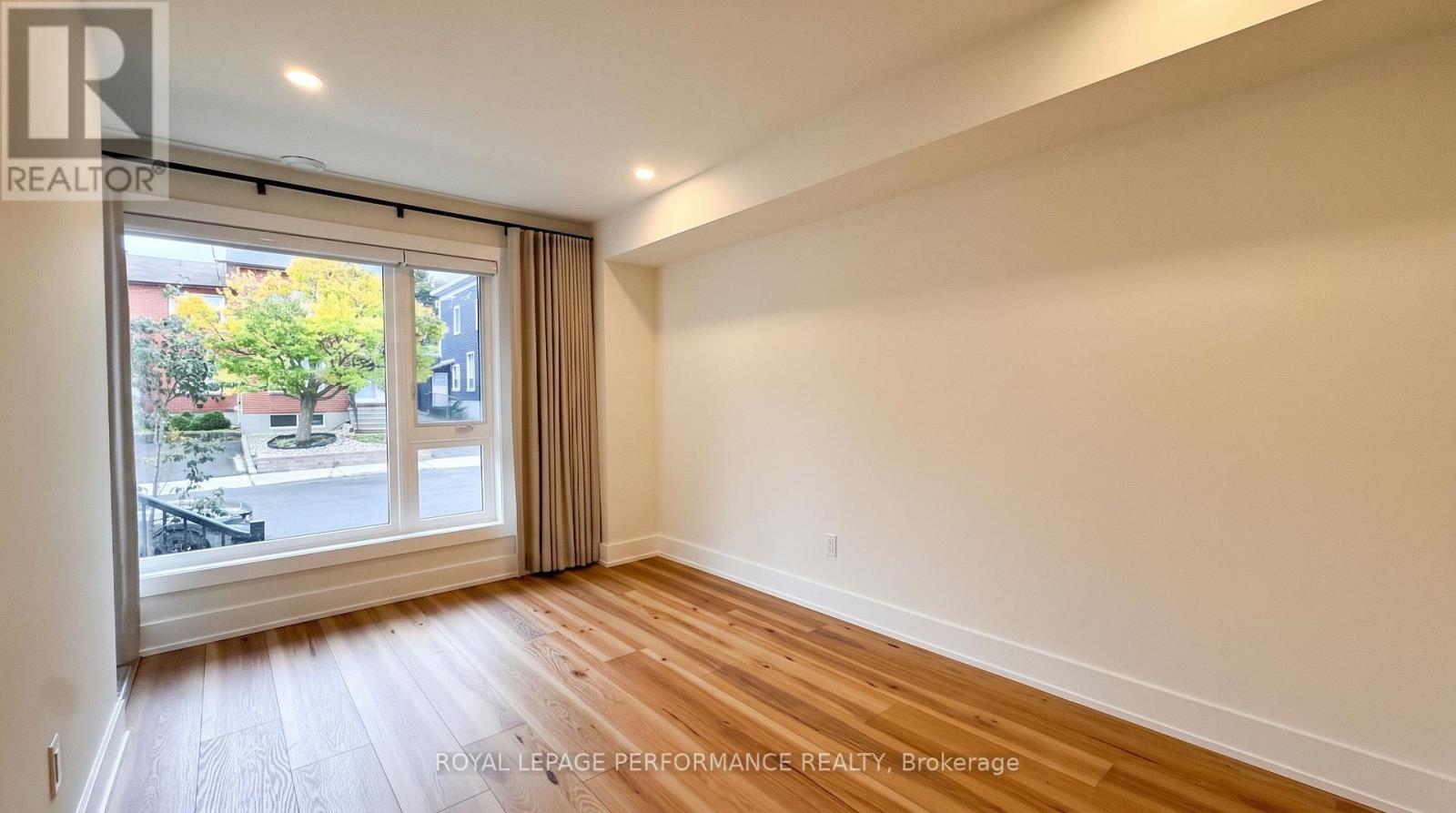 A/b - 238 Lebreton Street N Property Photo 6