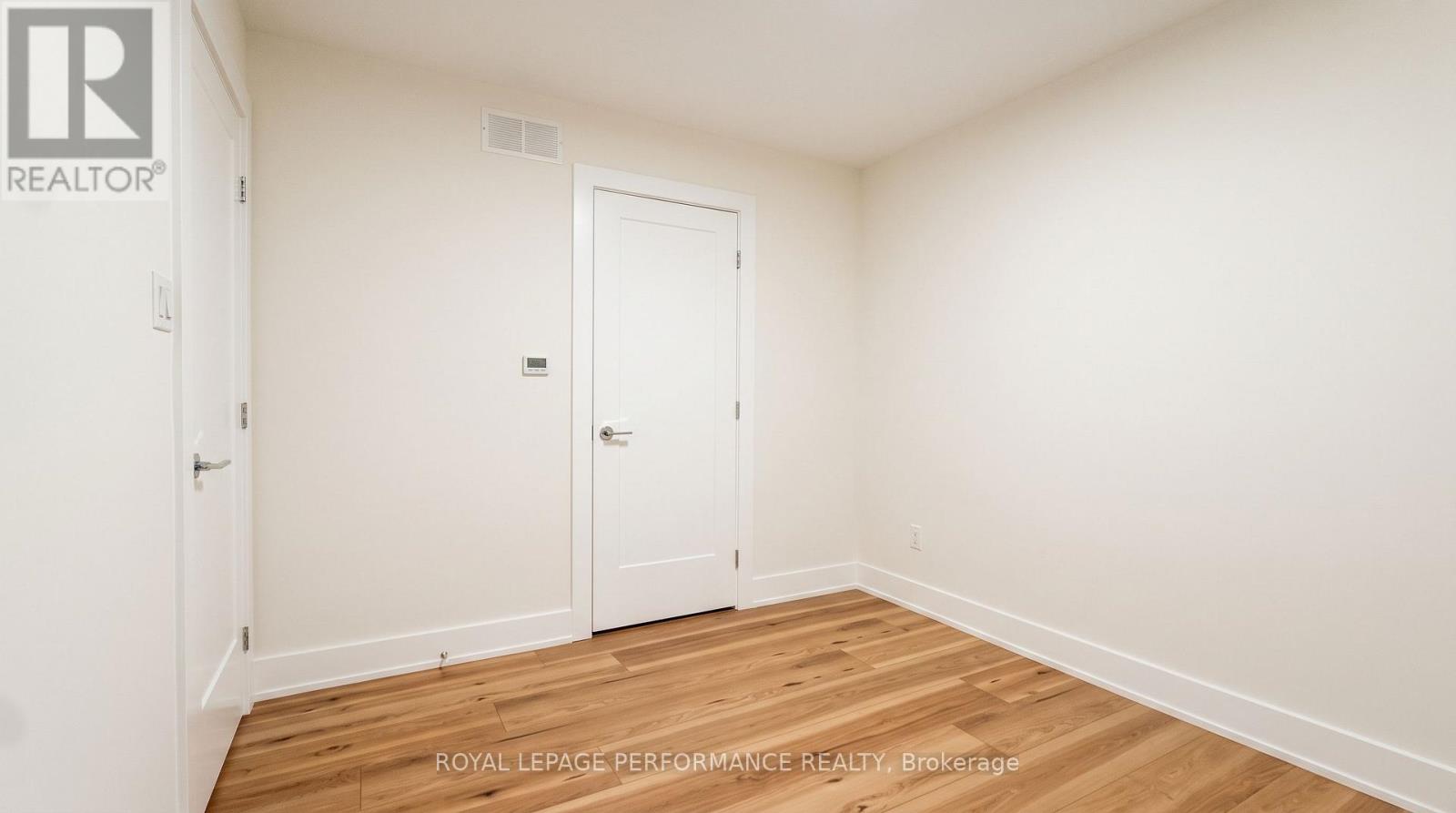 A/b - 238 Lebreton Street N Property Photo 11
