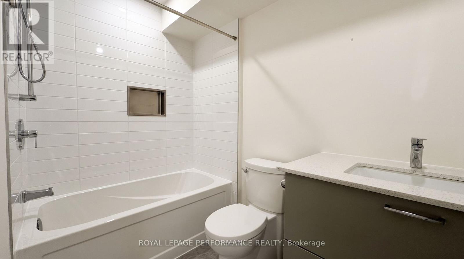 A/b - 238 Lebreton Street N Property Photo 13