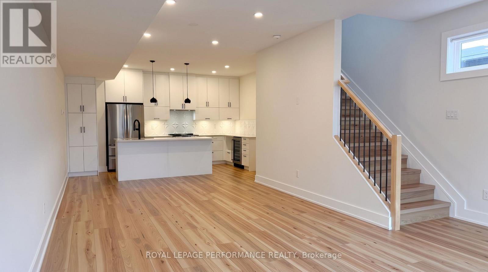 A/b - 238 Lebreton Street N Property Photo 18
