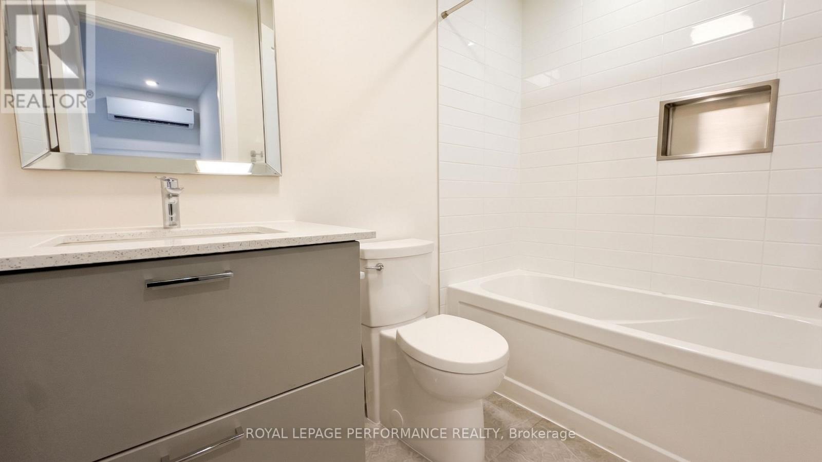 A/b - 238 Lebreton Street N Property Photo 31