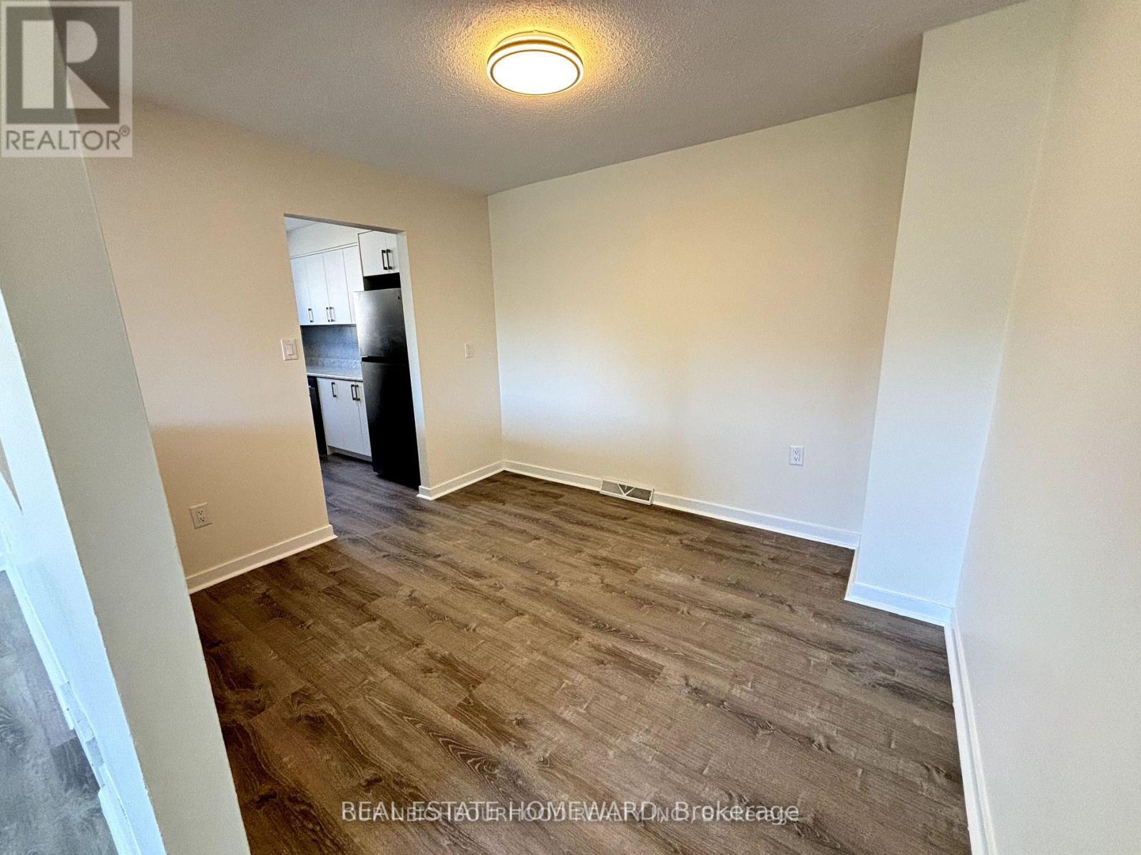 Unit A - 107 Endicott Terrace Property Photo 6