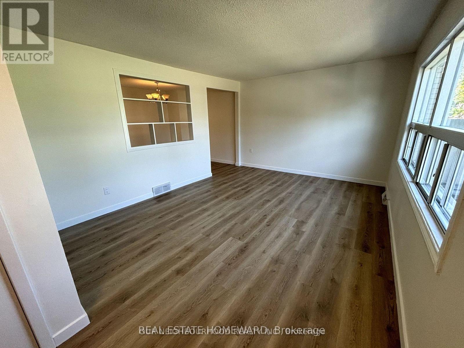 Unit A - 107 Endicott Terrace Property Photo 7