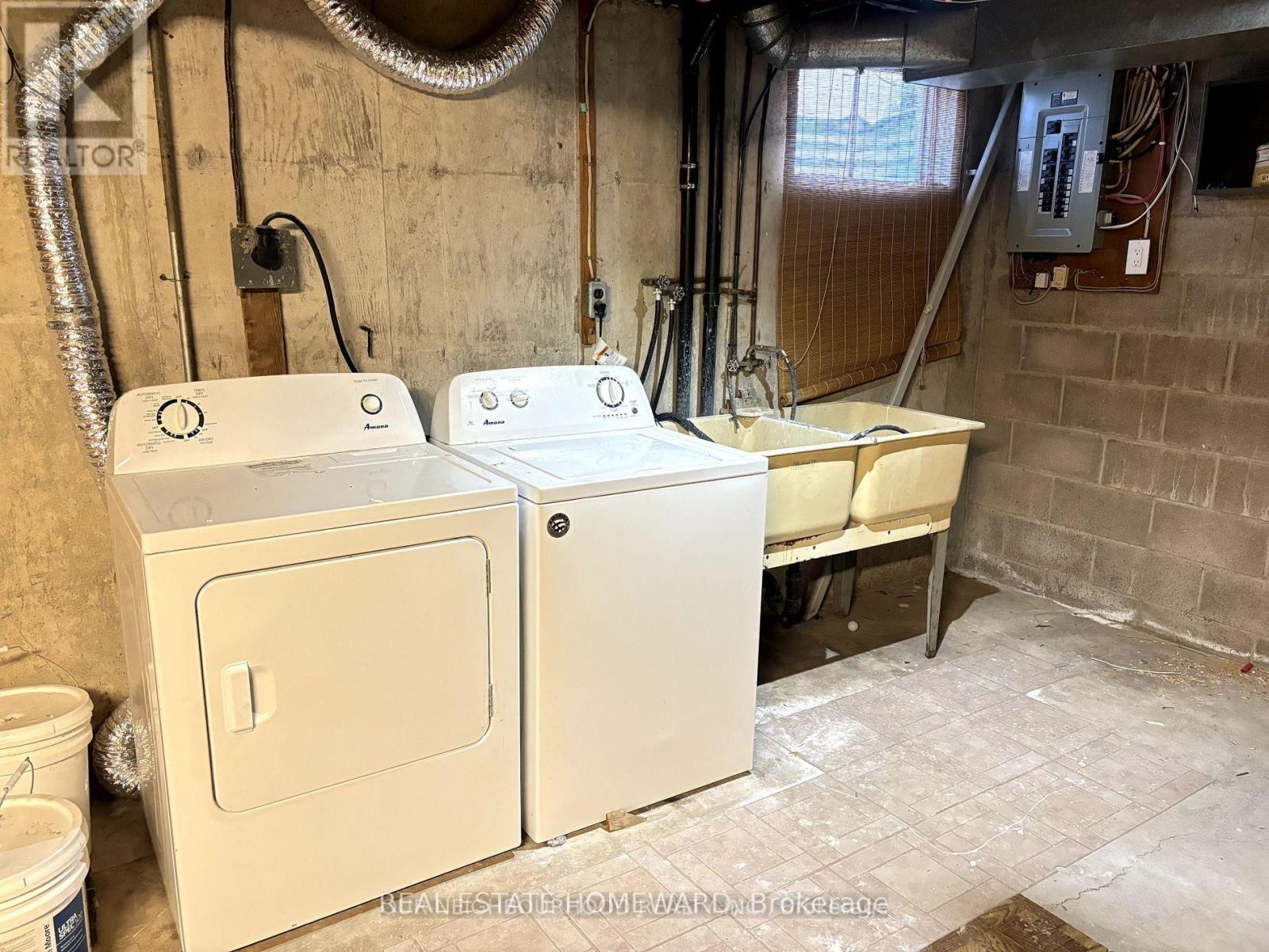 Unit A - 107 Endicott Terrace Property Photo 15