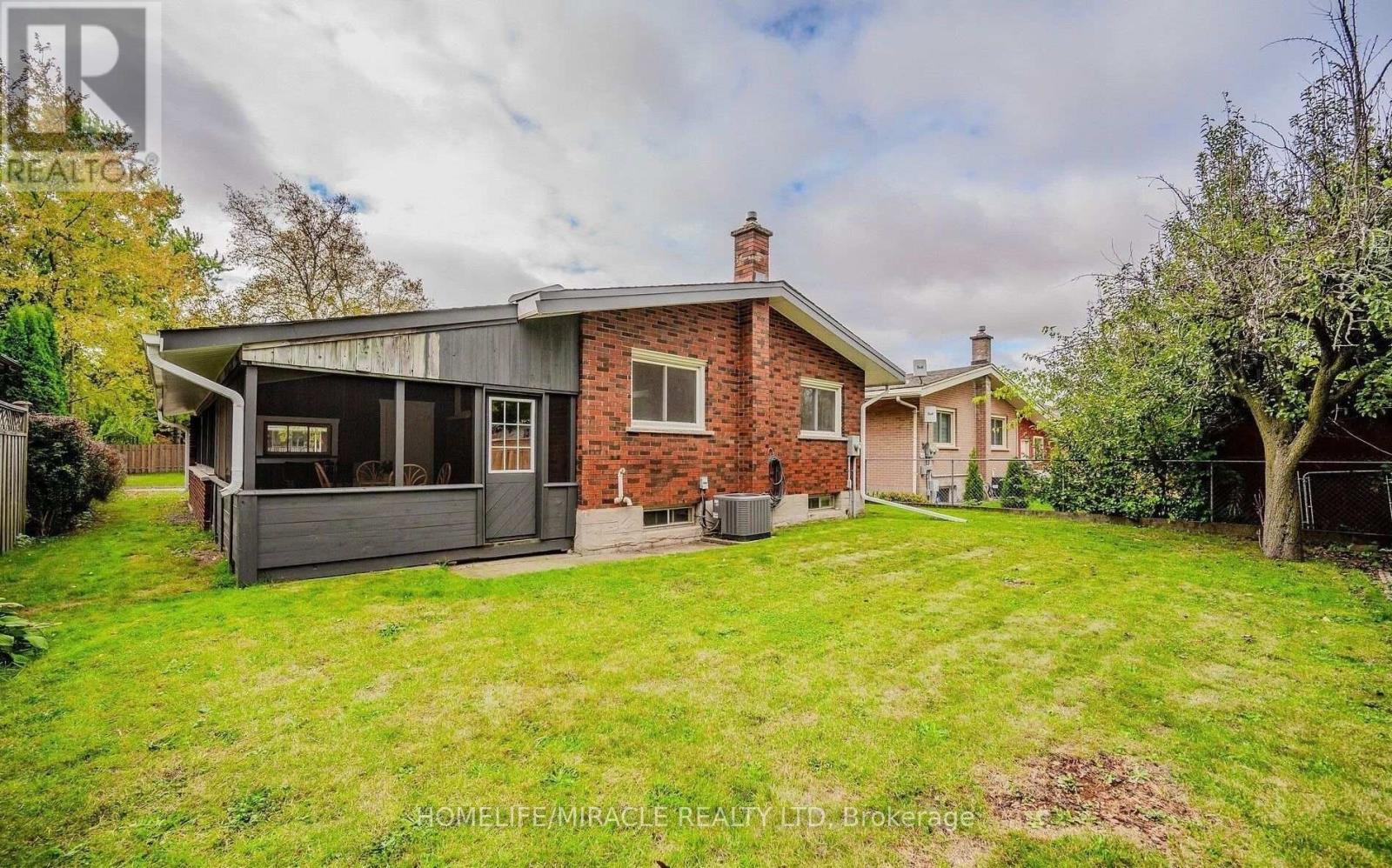 10 Greenwood Avenue Property Photo 2