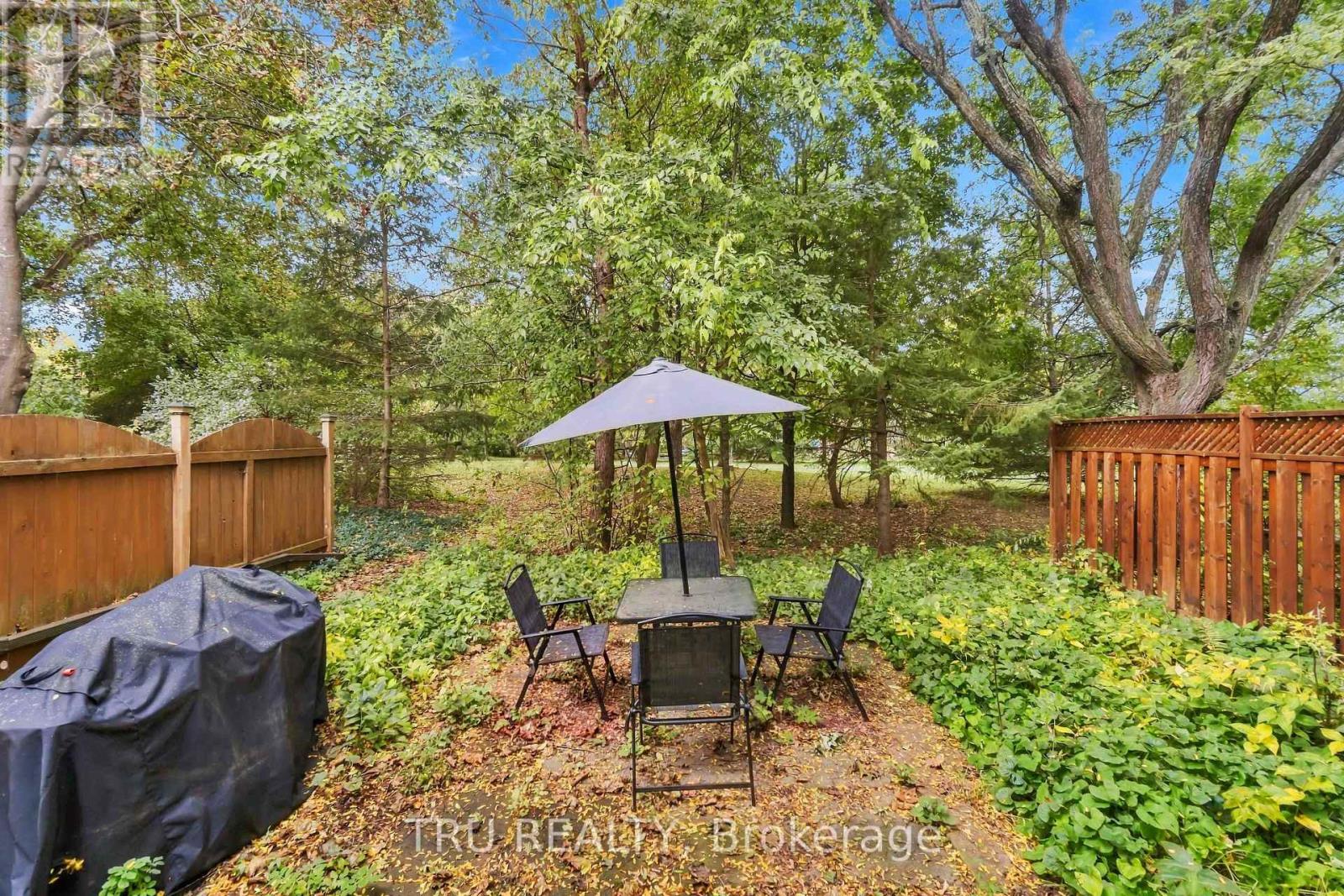 62 Hunter's Glen Crescent Property Photo 33