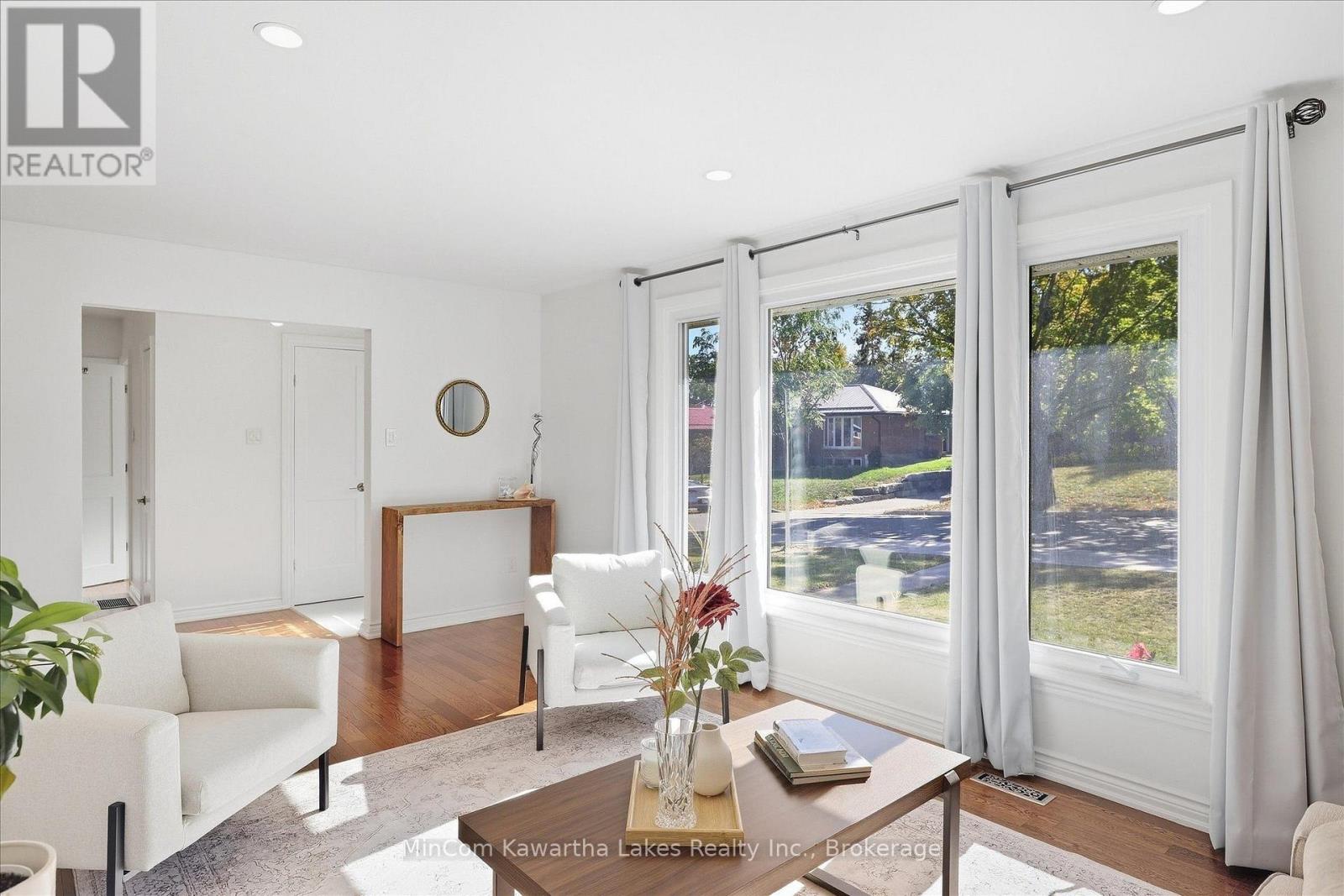 398 Applegrove Avenue Property Photo 8