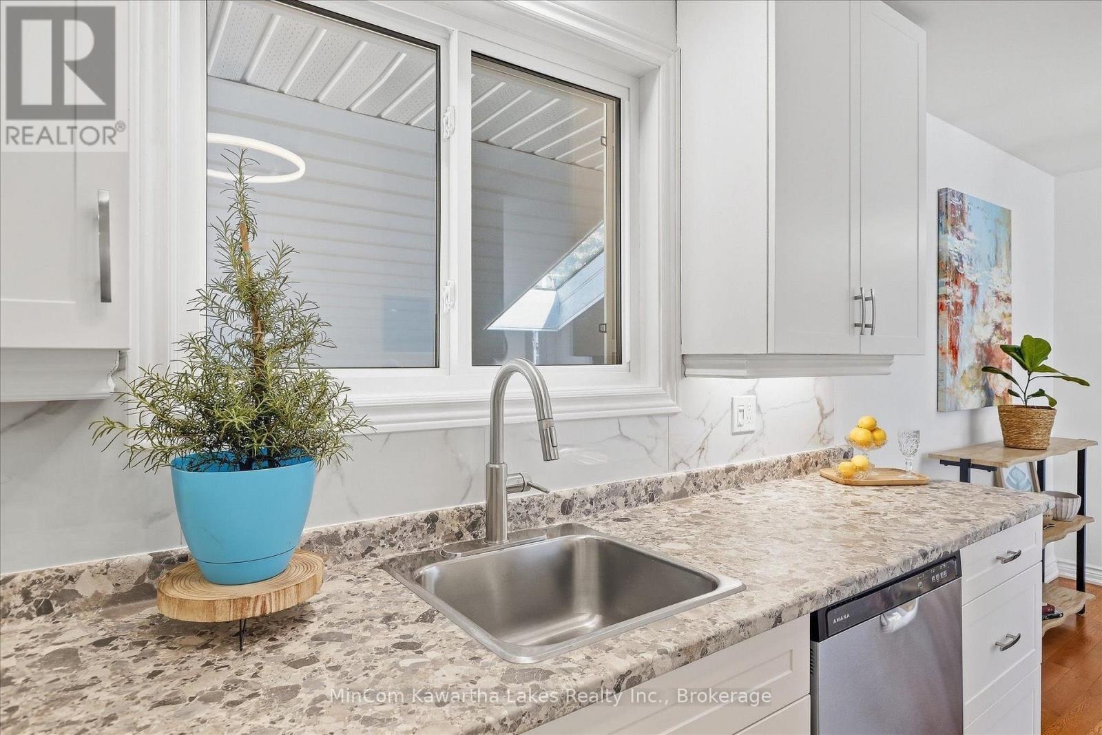 398 Applegrove Avenue Property Photo 16