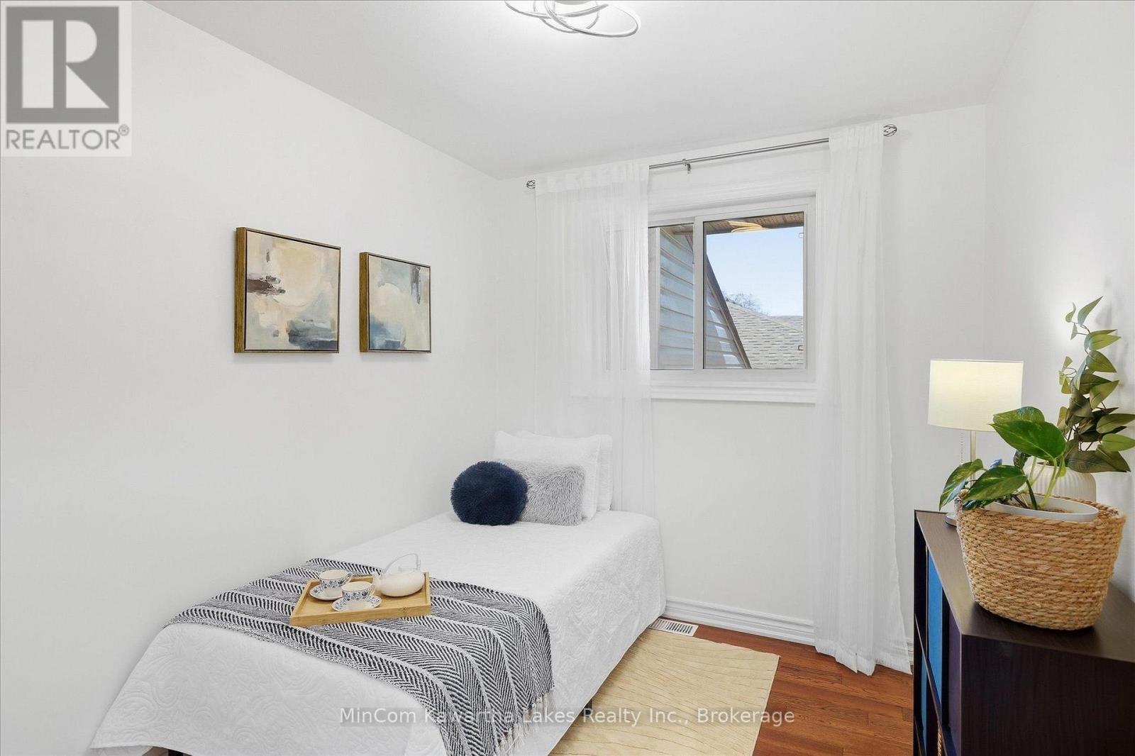 398 Applegrove Avenue Property Photo 23