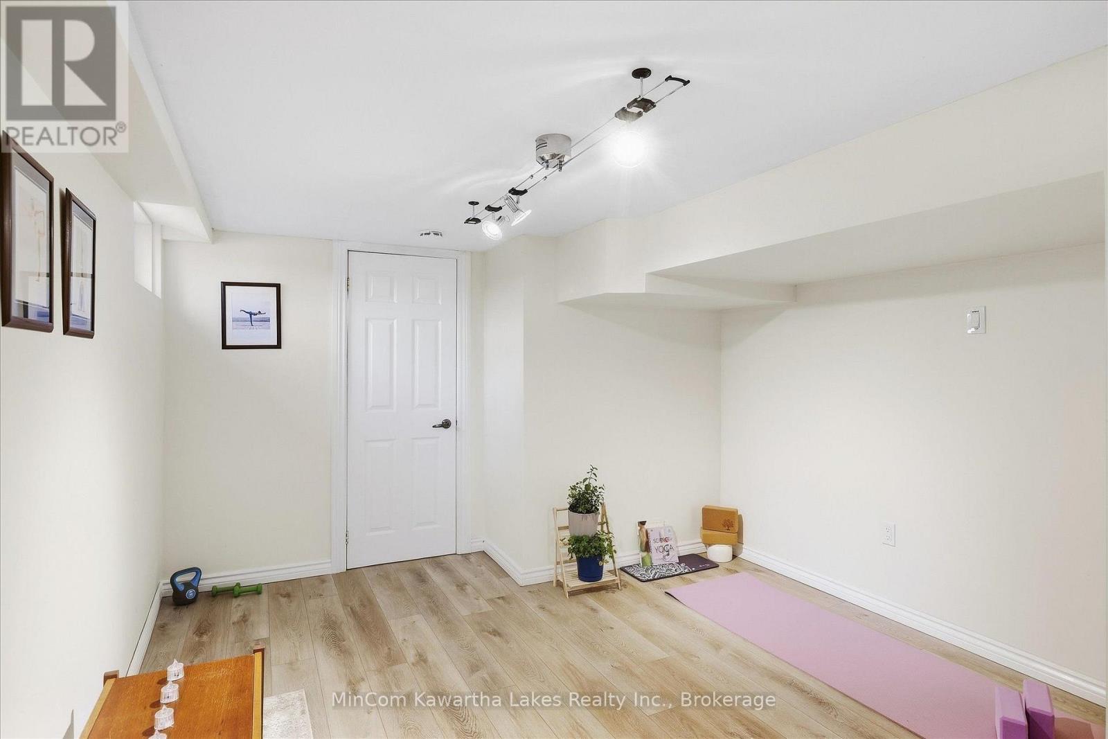 398 Applegrove Avenue Property Photo 33