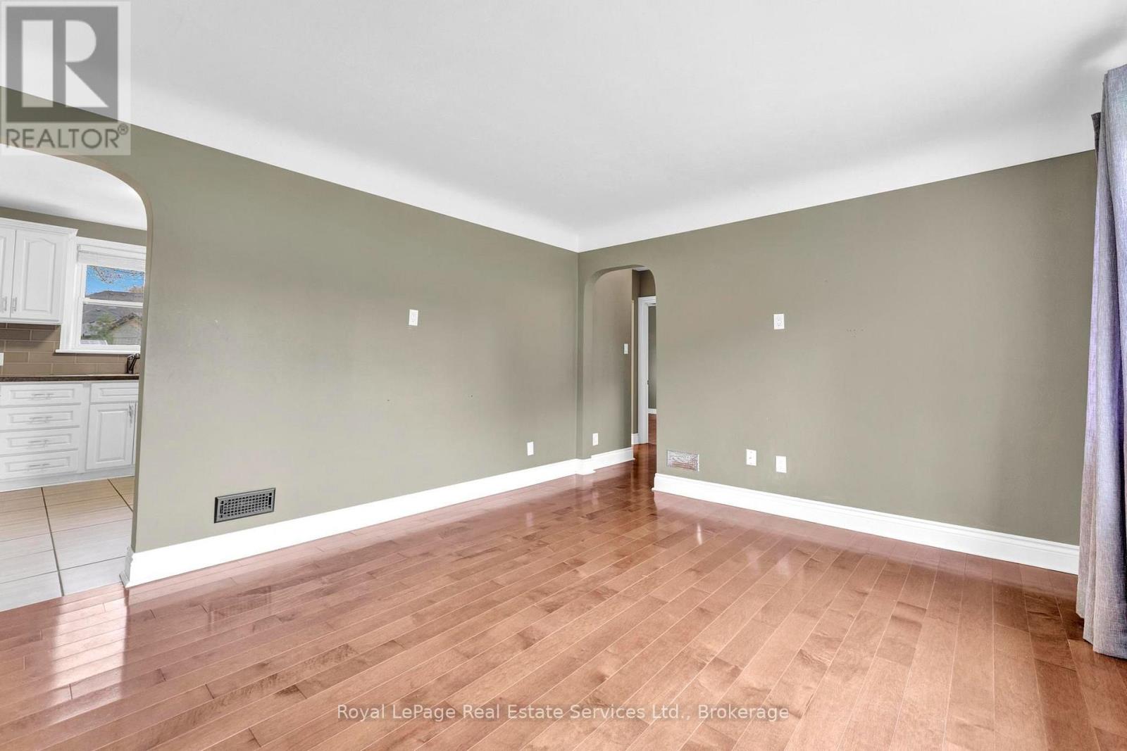 Main Floor - 65 Cumming Court Property Photo 3