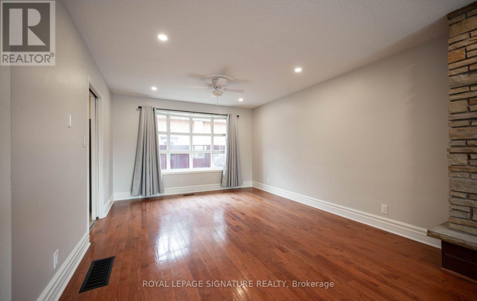 Upper - 16 Eleanor Court Property Photo 16