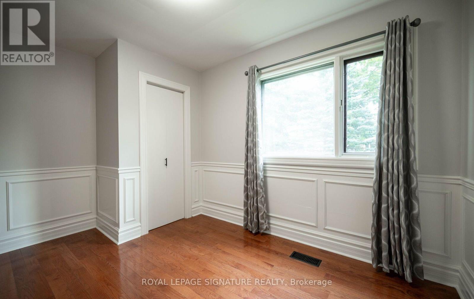 Upper - 16 Eleanor Court Property Photo 35