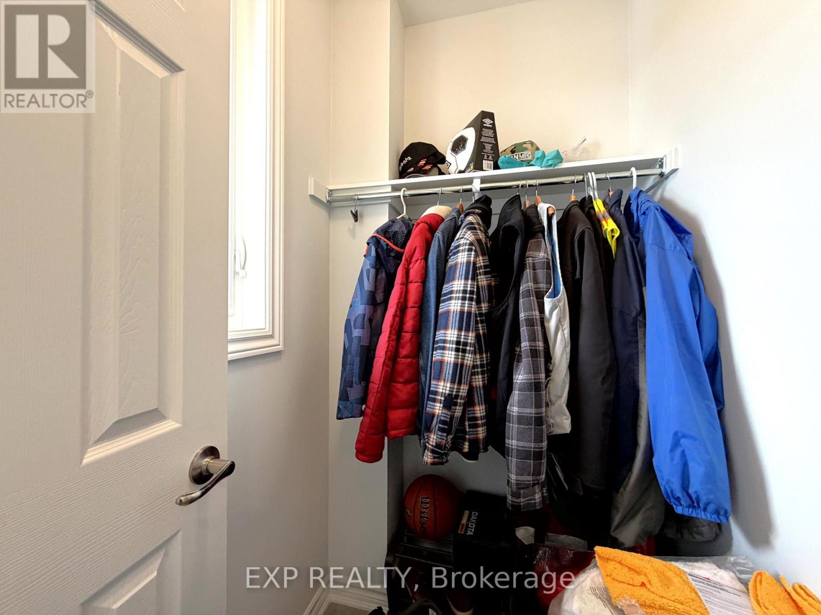 27 Bermondsey Way Property Photo 4