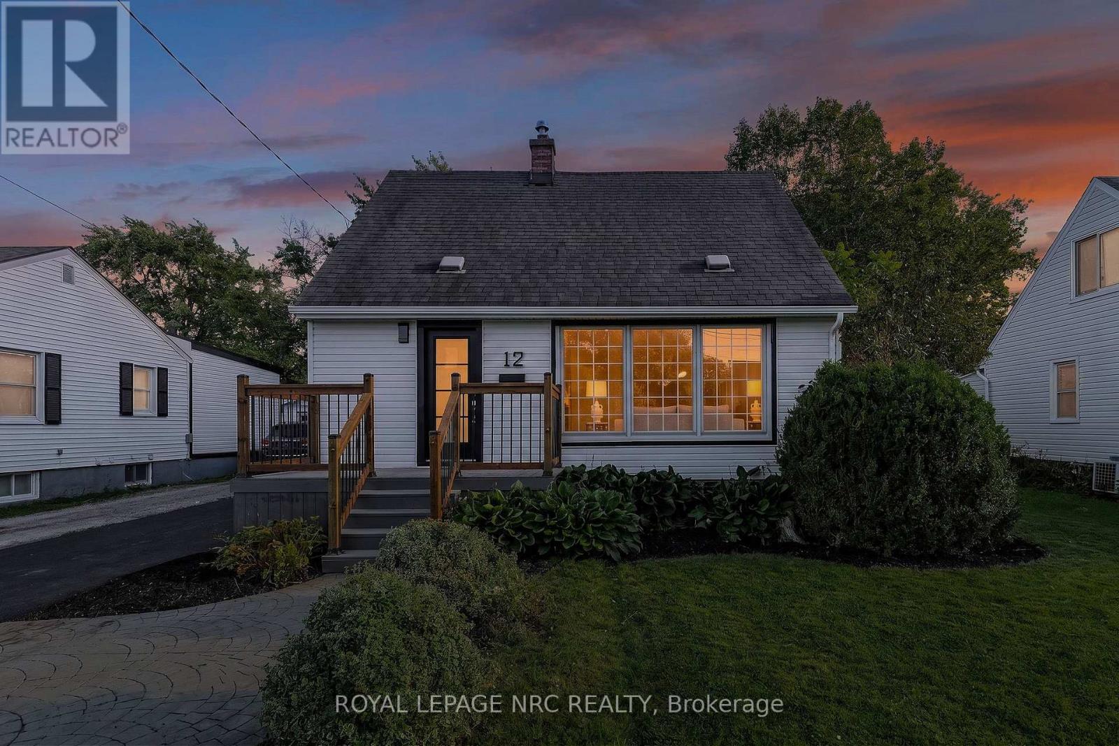 12 Admiral Road Property Photo 2