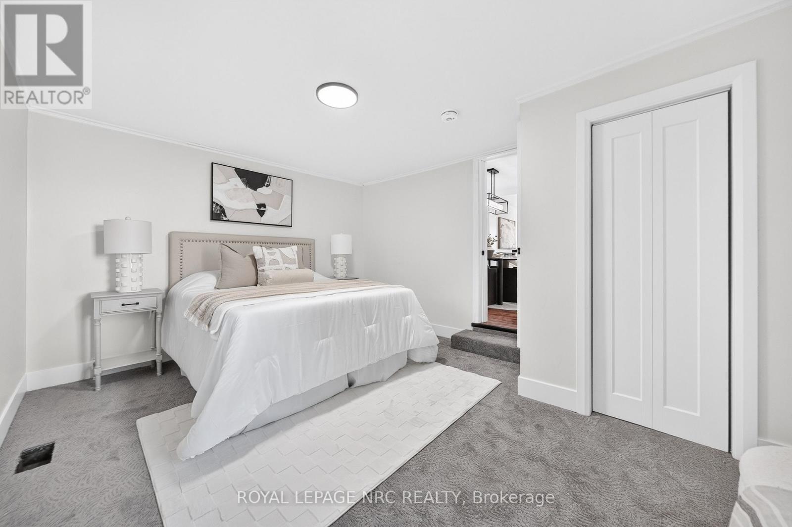 12 Admiral Road Property Photo 25