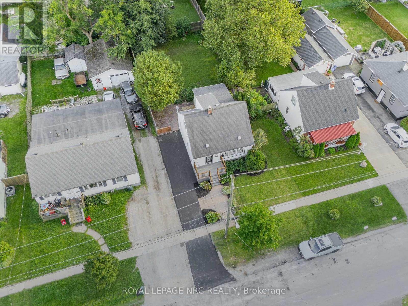 12 Admiral Road Property Photo 42