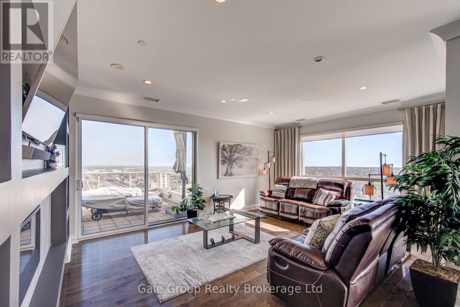 2702 - 330 Ridout Street N Property Photo 19