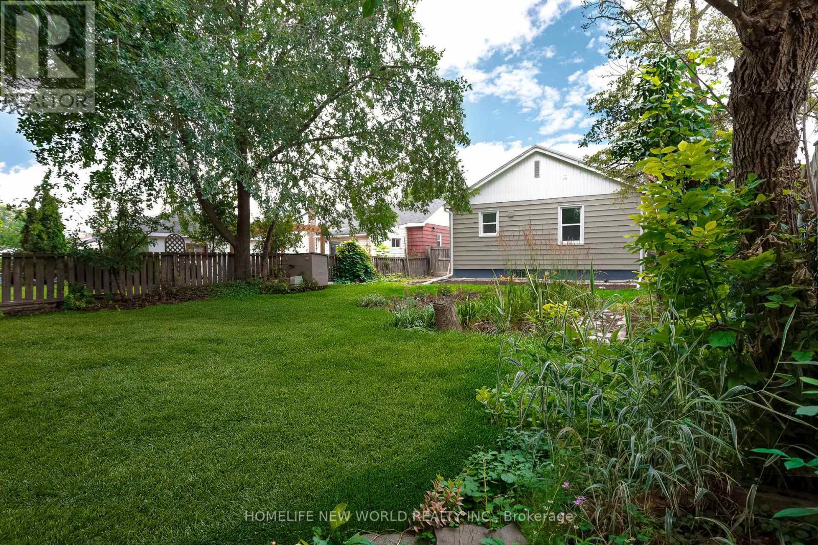 422 Welland Avenue Property Photo 31