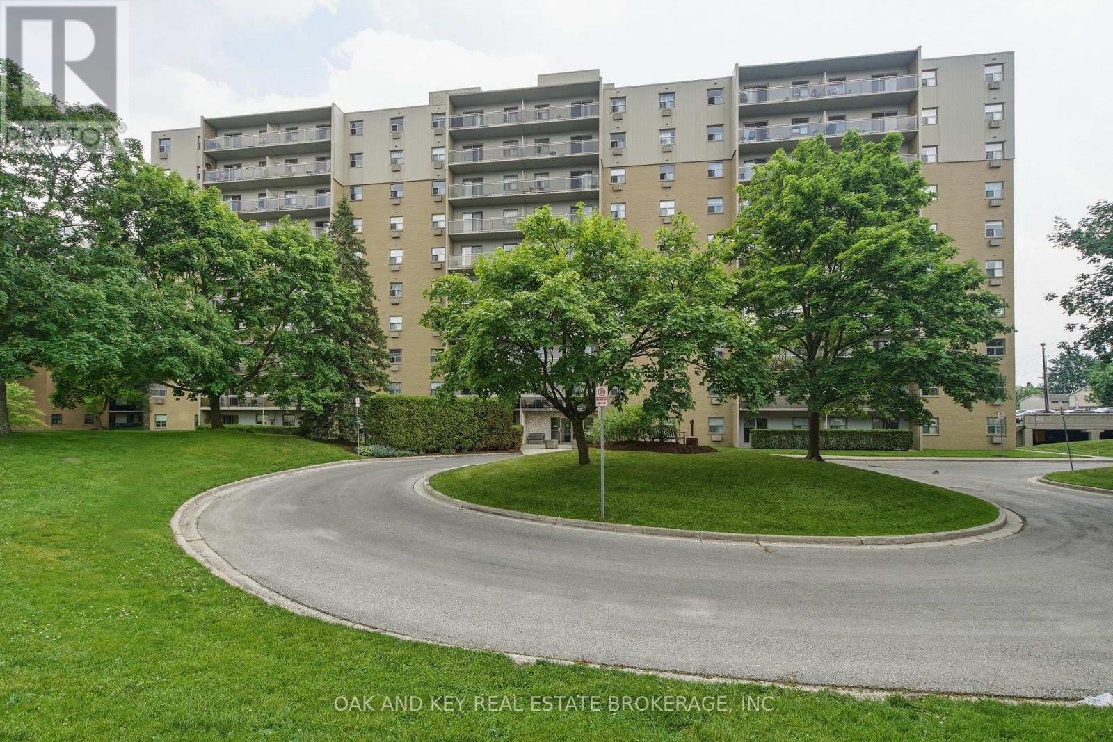 302 - 931 Wonderland Road S Property Photo 1