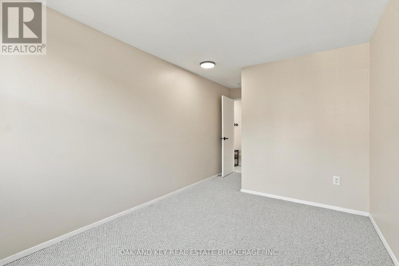 302 - 931 Wonderland Road S Property Photo 28