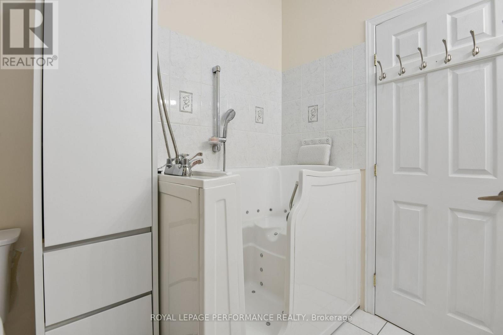 14 Windeyer Crescent Property Photo 20