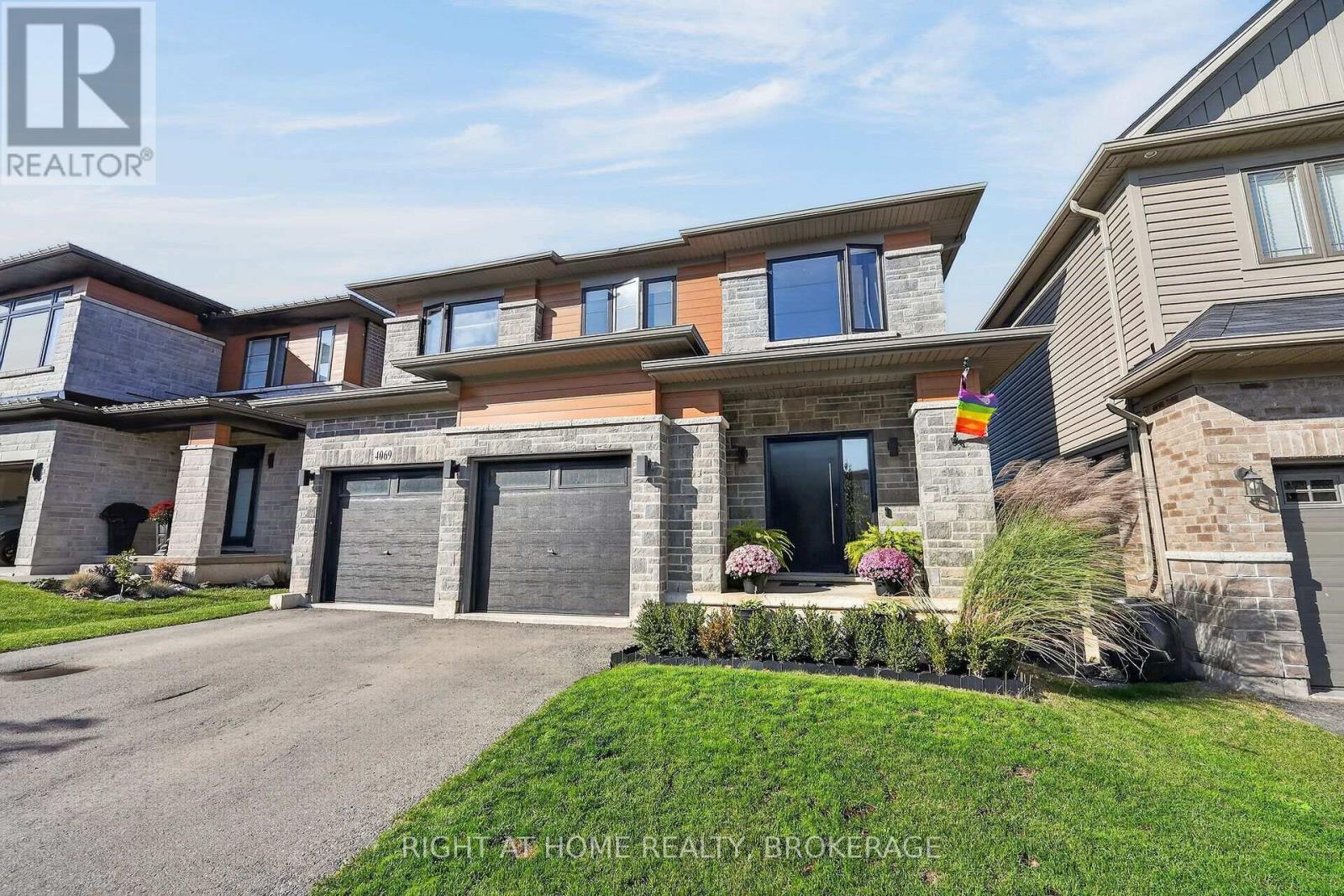 4069 Brock Street N Photo de la propriété 1