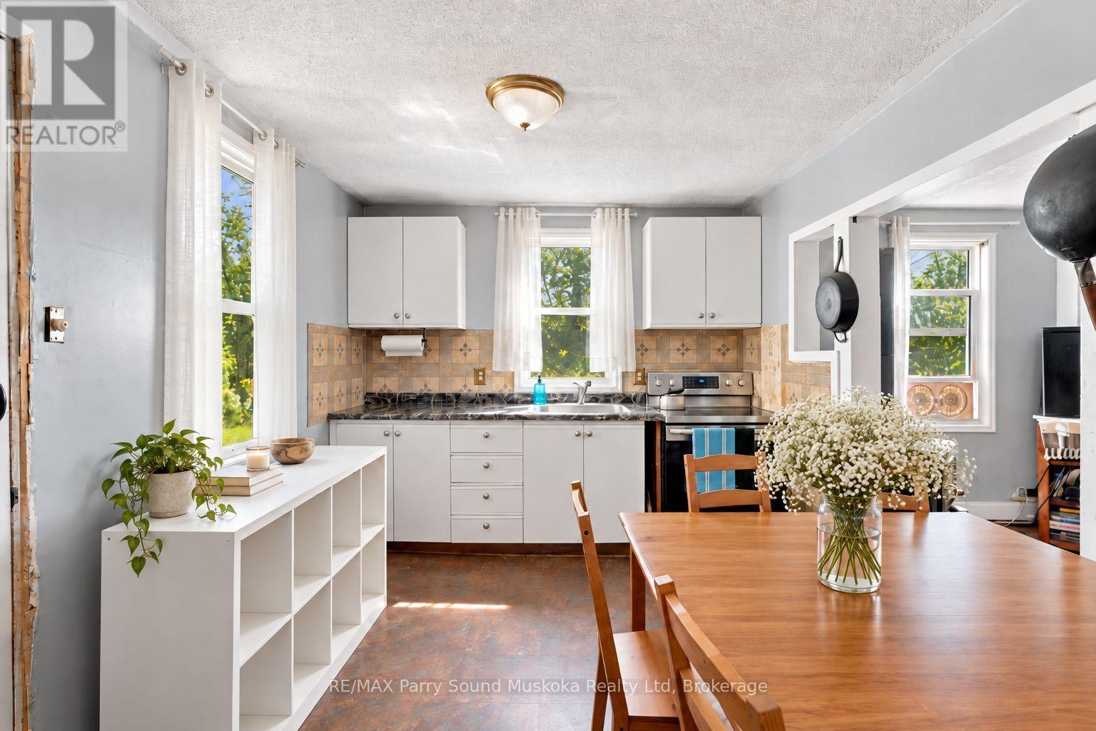 1115 Highway 124 Property Photo 4