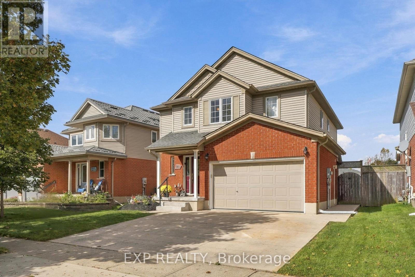 99 Stiefelmeyer Crescent Property Photo 2